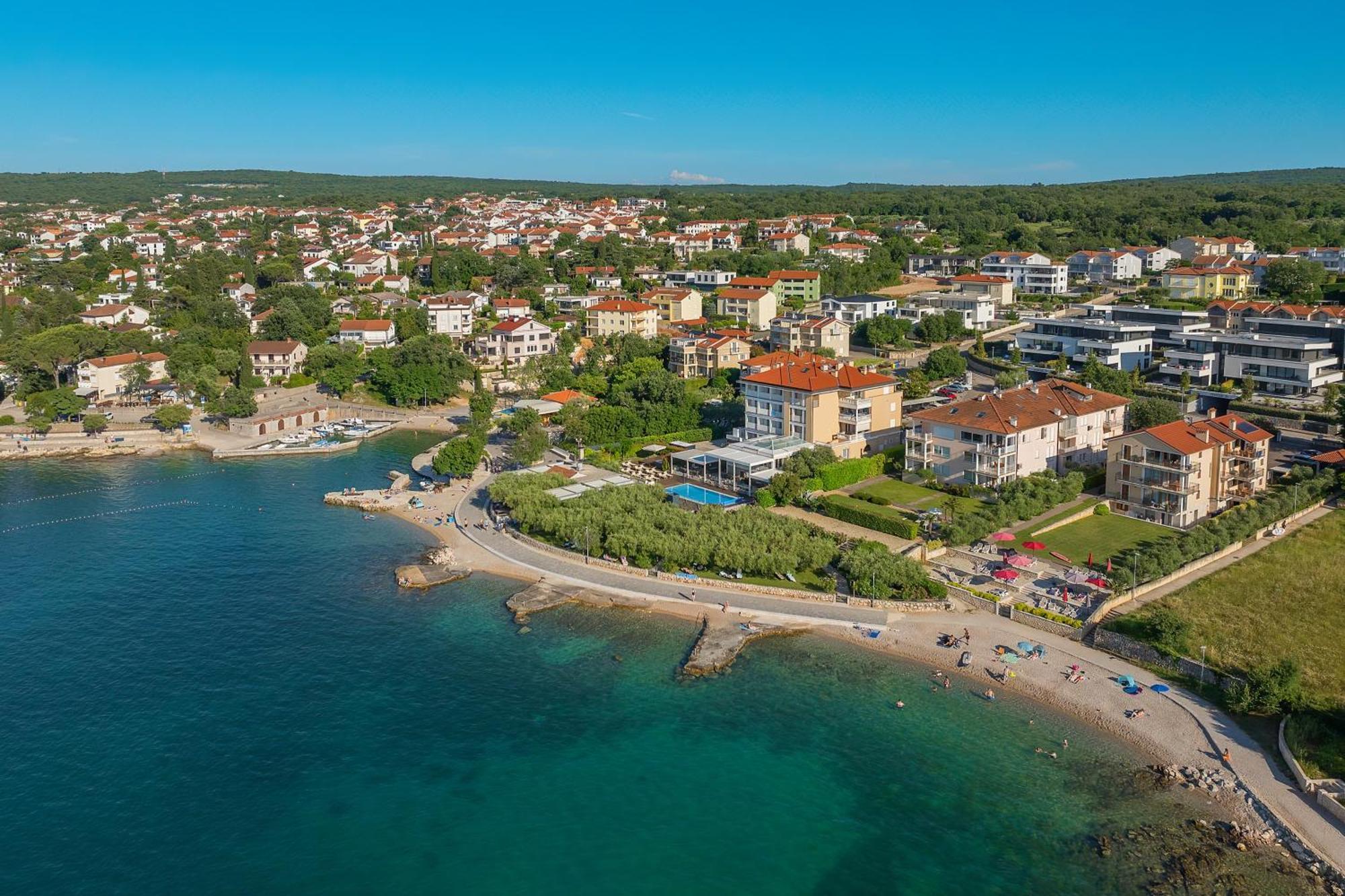 Hotel Vila Rova Malinska Buitenkant foto