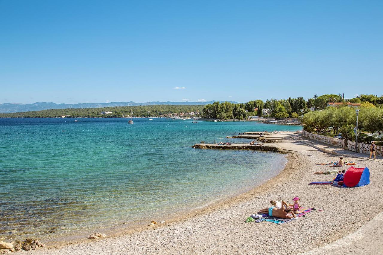 Hotel Vila Rova Malinska Buitenkant foto